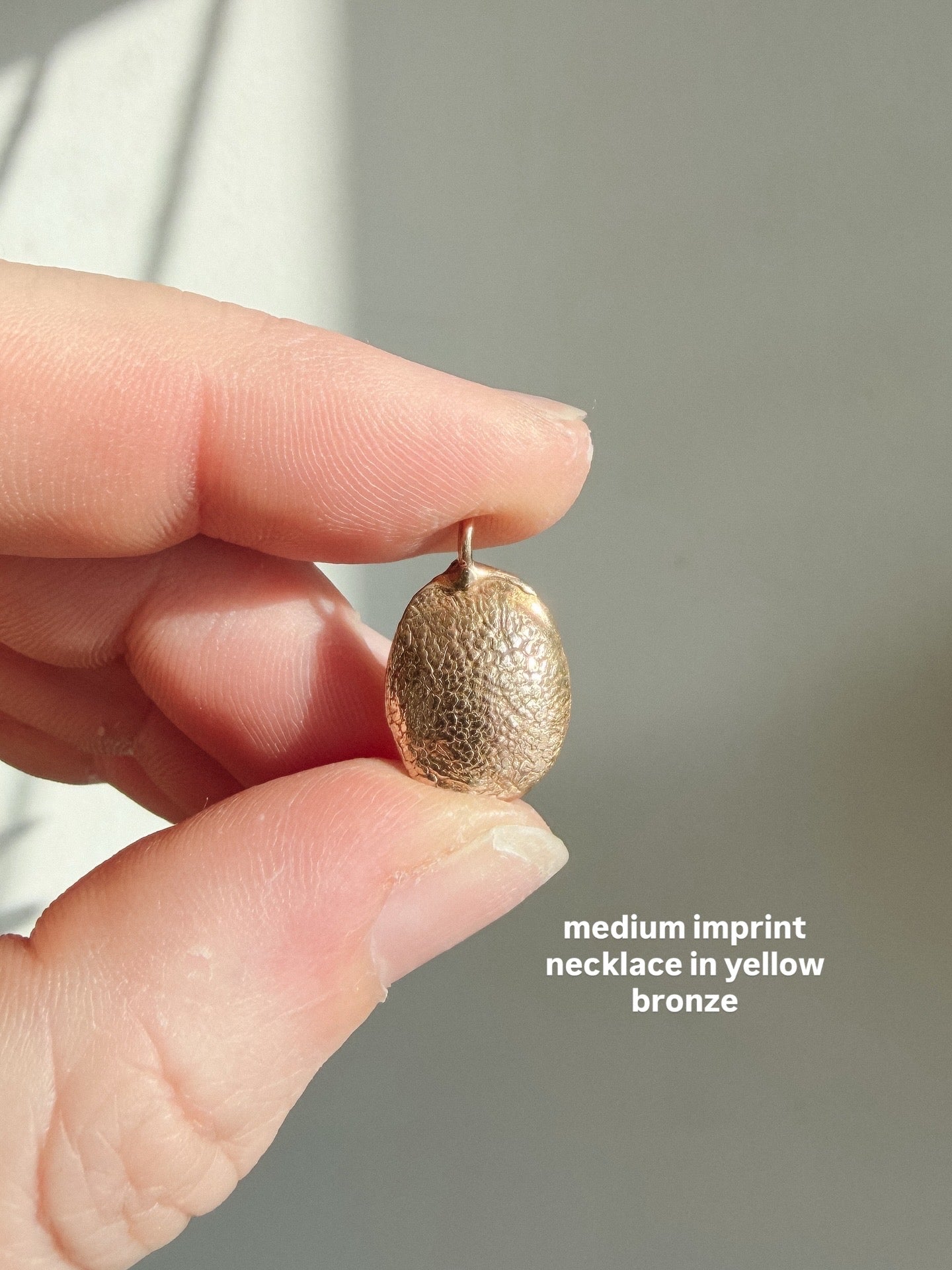 The Imprint Necklace (Medium)