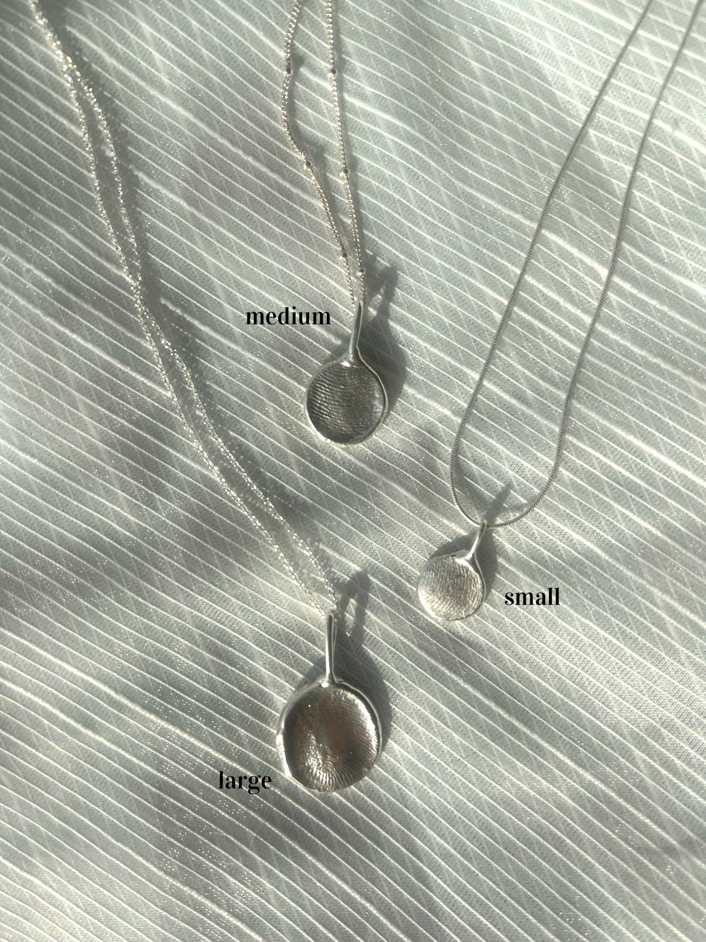 The Imprint Necklace (Medium)
