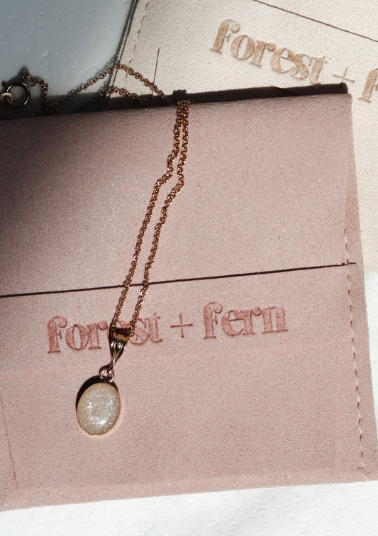 The Oval Necklace