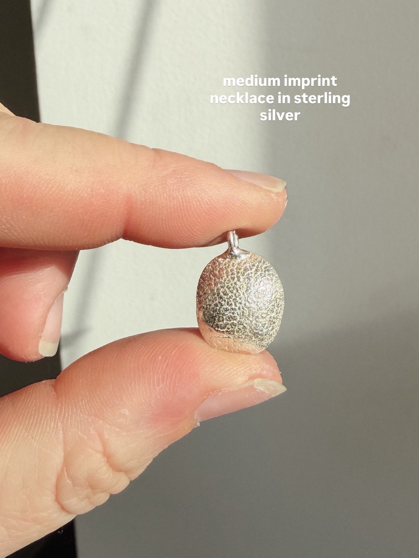 The Imprint Necklace (Medium)