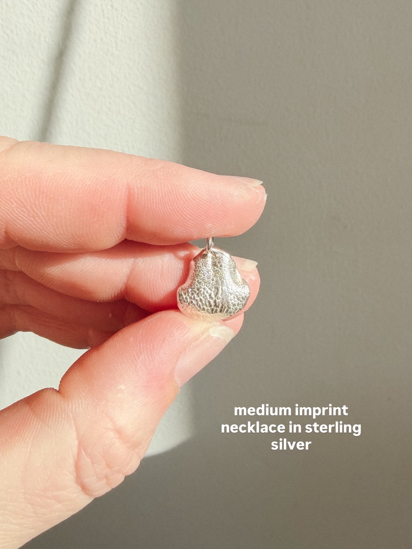 The Imprint Necklace (Medium)